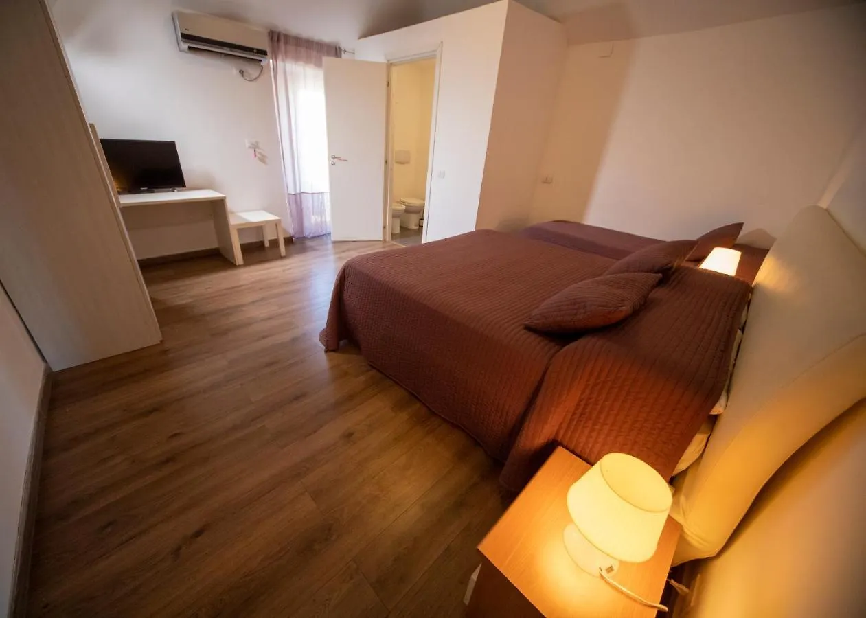 Rooms In Shared Apartment - City Center Catania 0*,
