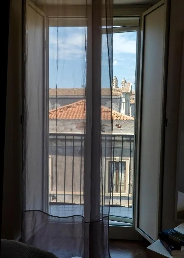 Affittacamere Rooms In Shared Apartment - City Center Catania