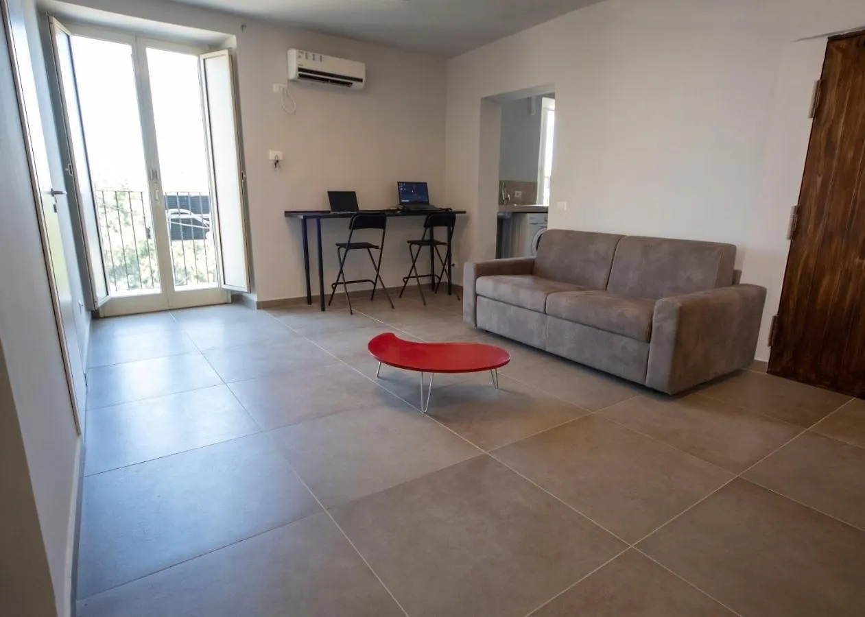 Rooms In Shared Apartment - City Center Catania Italia