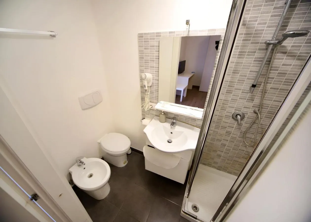 Guest house Rooms In Shared Apartment - City Center Catania